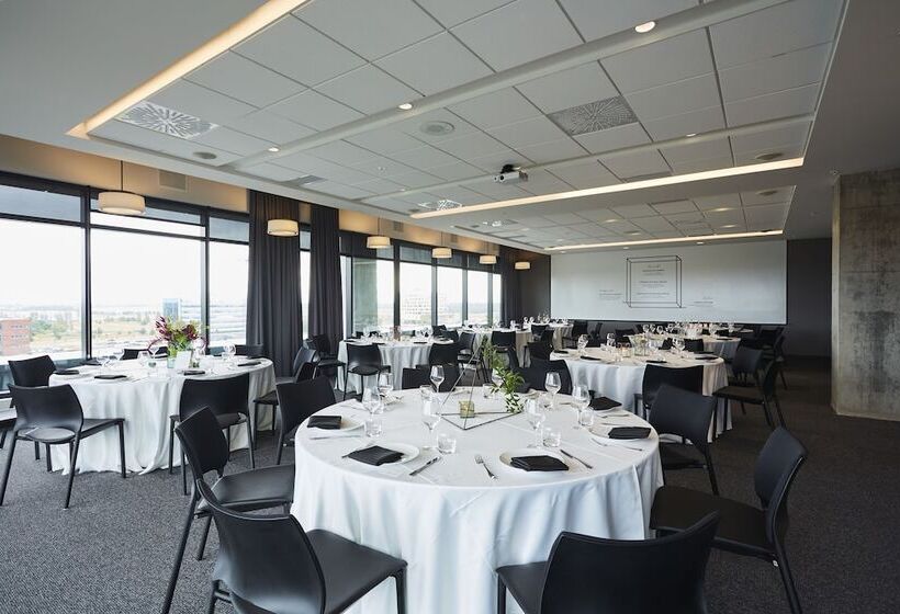 فندق Hôtel Escad Quartier Dix30