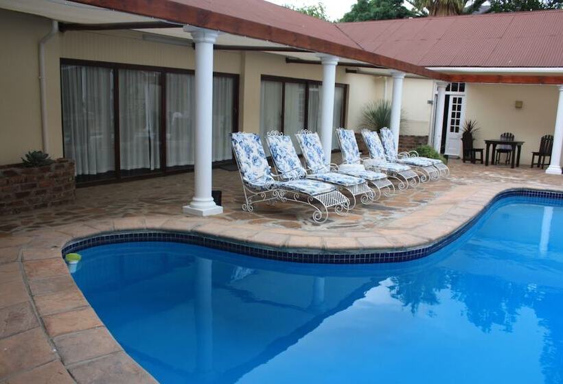 Hotel Karoopark Guest House