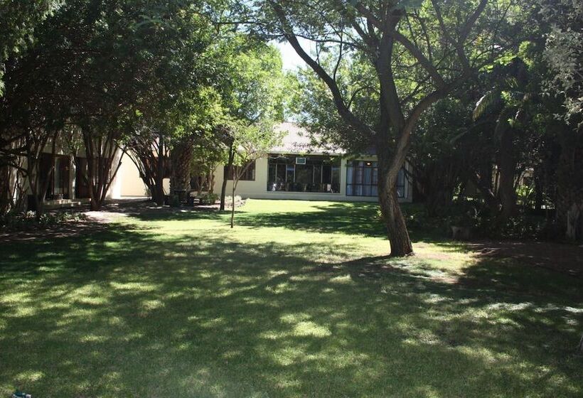 Hotel Karoopark Guest House