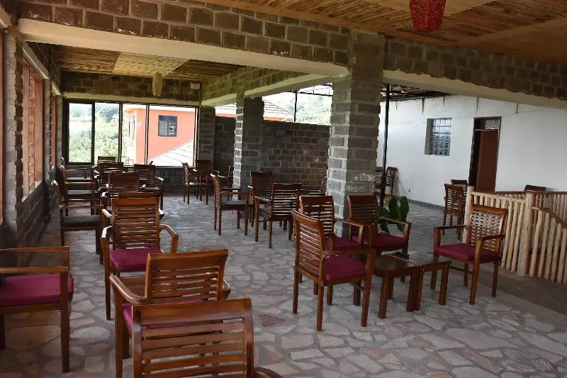 هتل Kyangabi Crater Resort