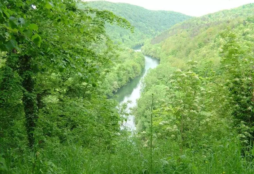Hotelli Pansion I Restoran Bijela Ruža