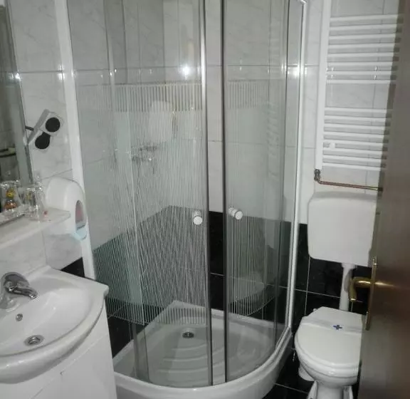 Hotelli Pansion I Restoran Bijela Ruža