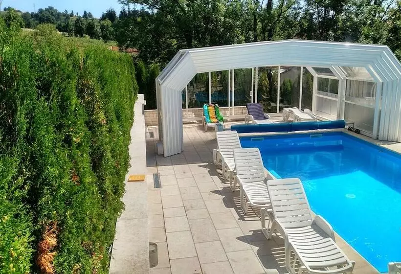 Hotelli Pansion I Restoran Bijela Ruža