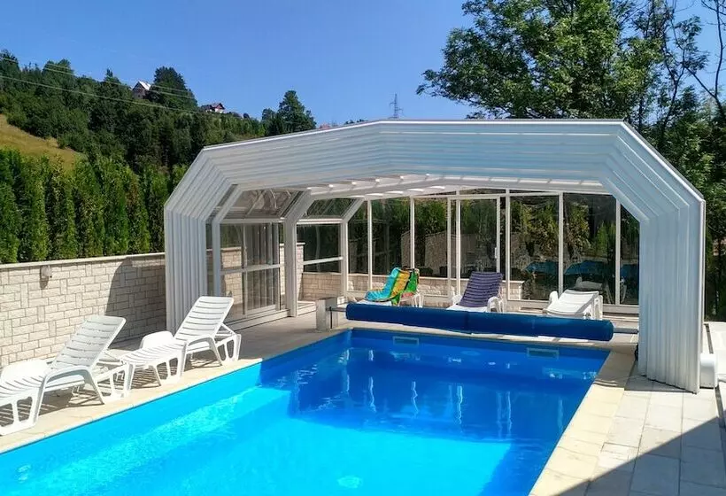 Hotelli Pansion I Restoran Bijela Ruža