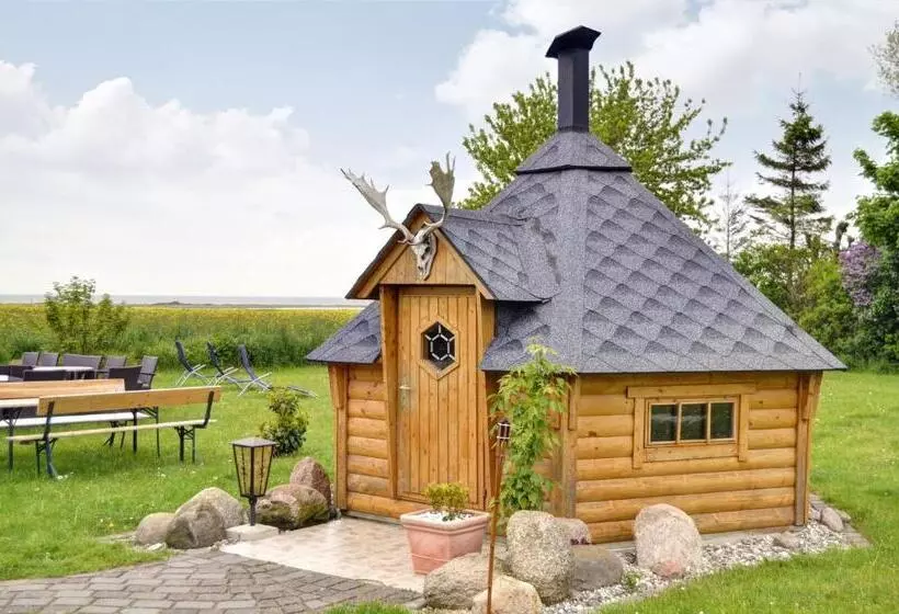 Hotelli Pension Zum Riedensee