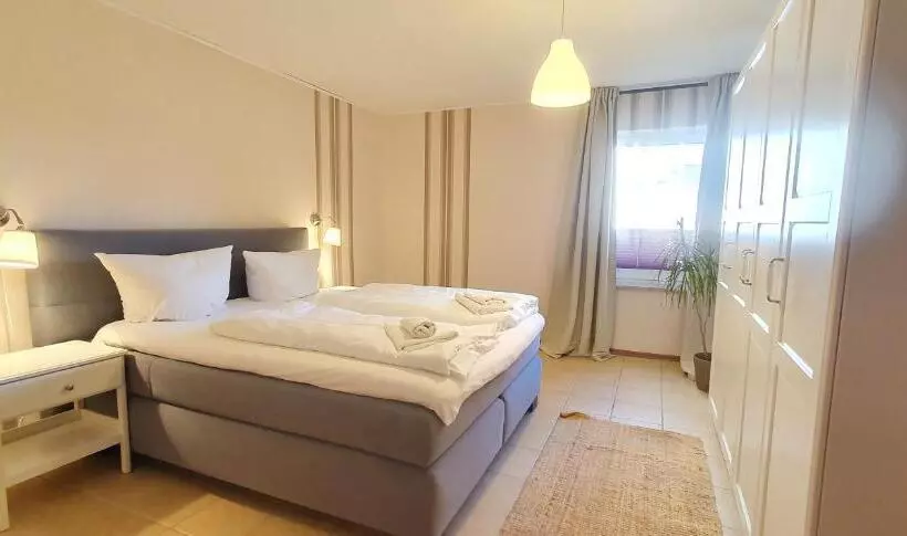 Hotelli Pension Zum Riedensee