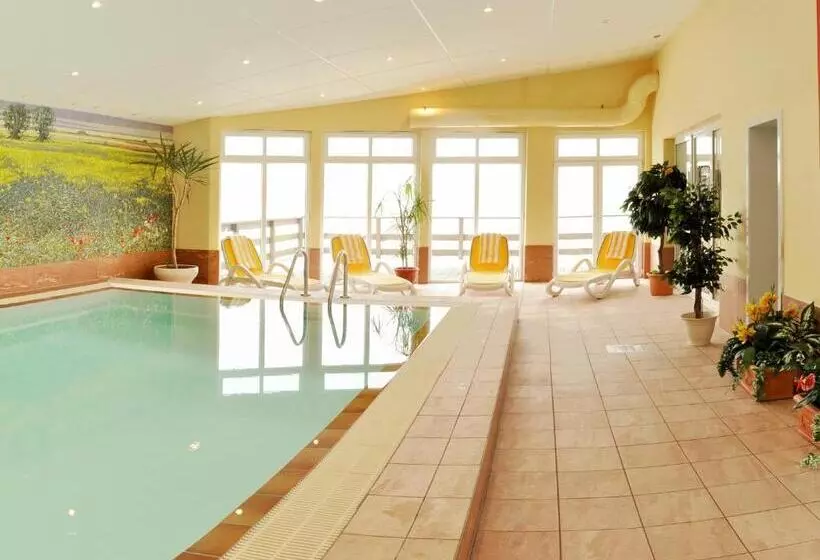 Hotelli Pension Zum Riedensee