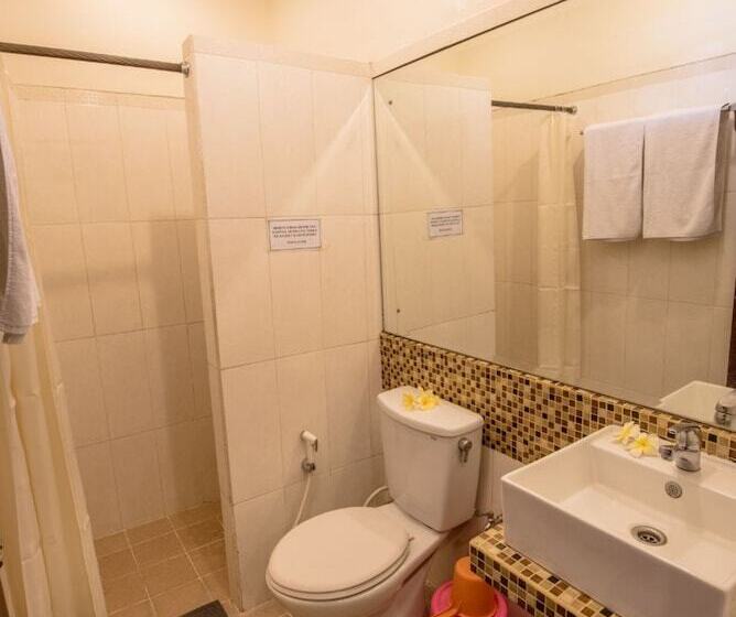 בית מלון כפרי Puri Nusa Indah