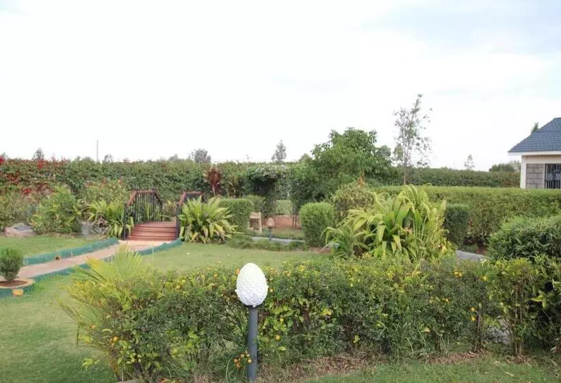 هتل Sahara Gardens Bomet