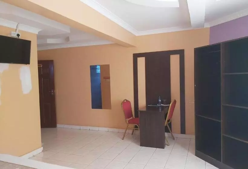 هتل Sahara Gardens Bomet