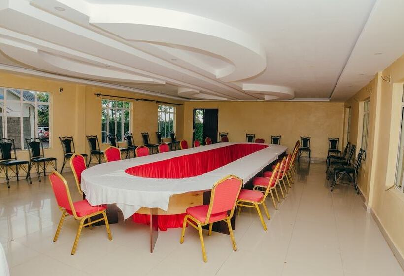 هتل Sahara Gardens Bomet