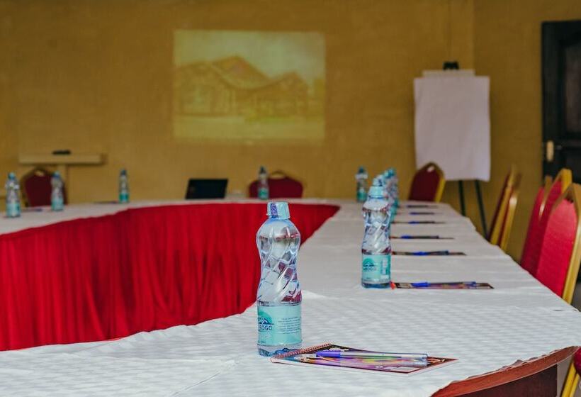 هتل Sahara Gardens Bomet