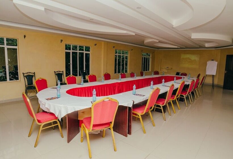 هتل Sahara Gardens Bomet