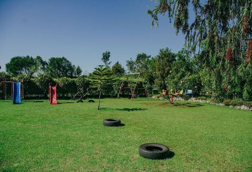 هتل Sahara Gardens Bomet