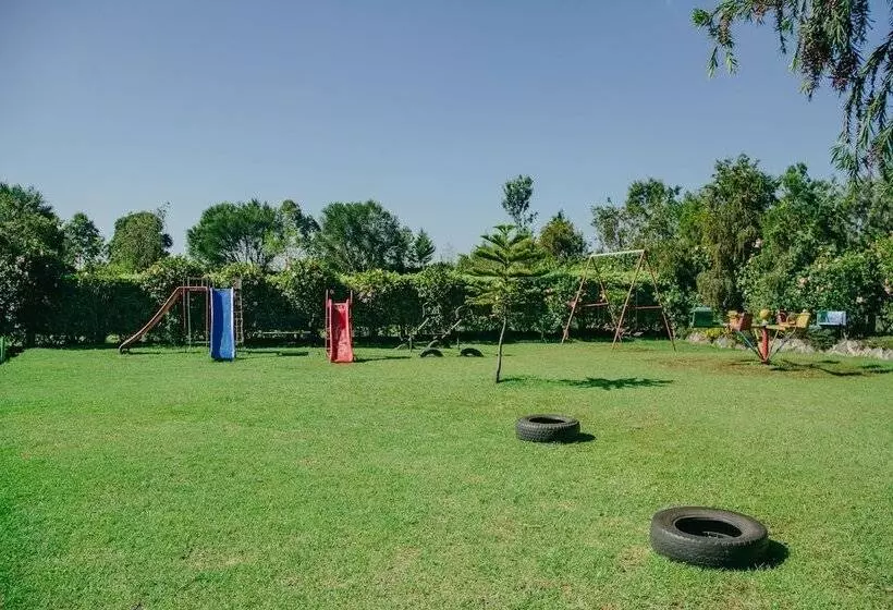 هتل Sahara Gardens Bomet