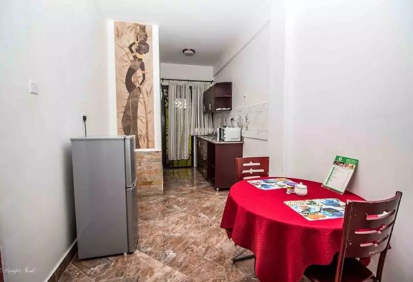 هتل St Steven's Suites
