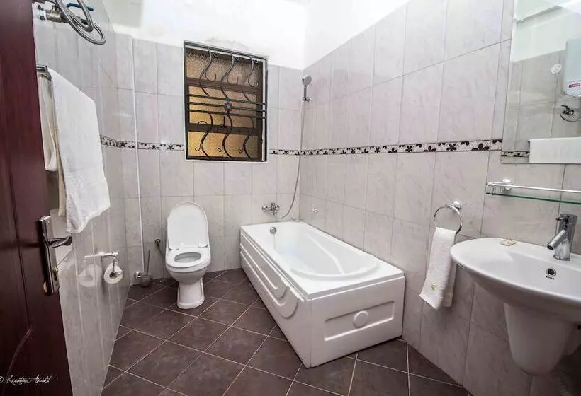 هتل St Steven's Suites