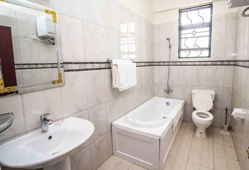 هتل St Steven's Suites