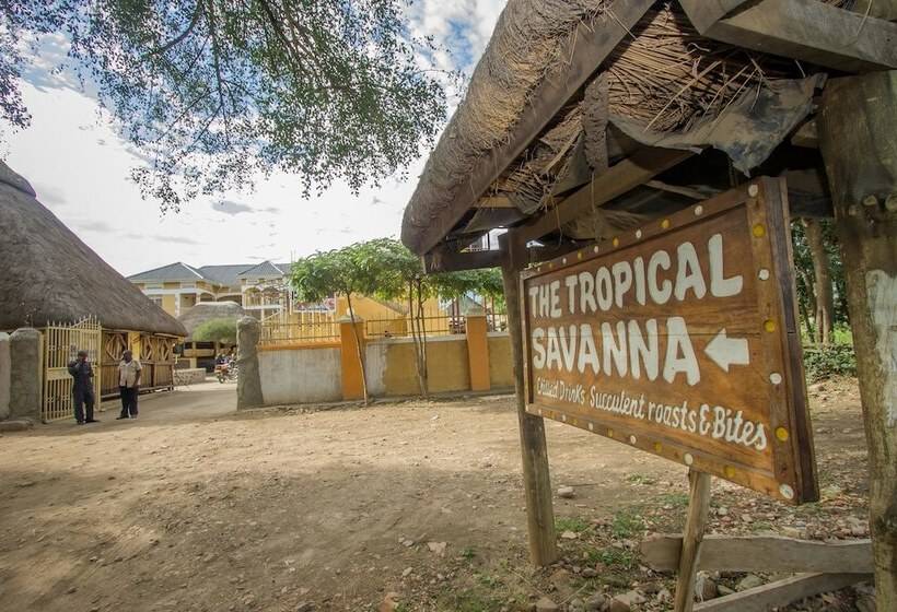 هتل Tropical Savannah Guesthouse