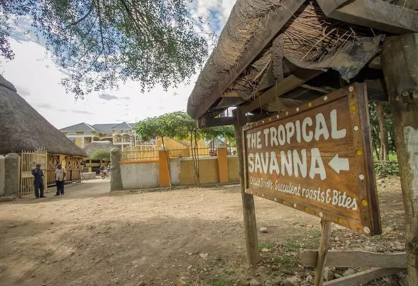 هتل Tropical Savannah Guesthouse