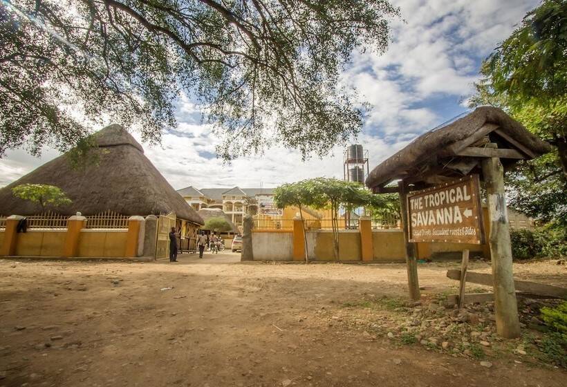 هتل Tropical Savannah Guesthouse