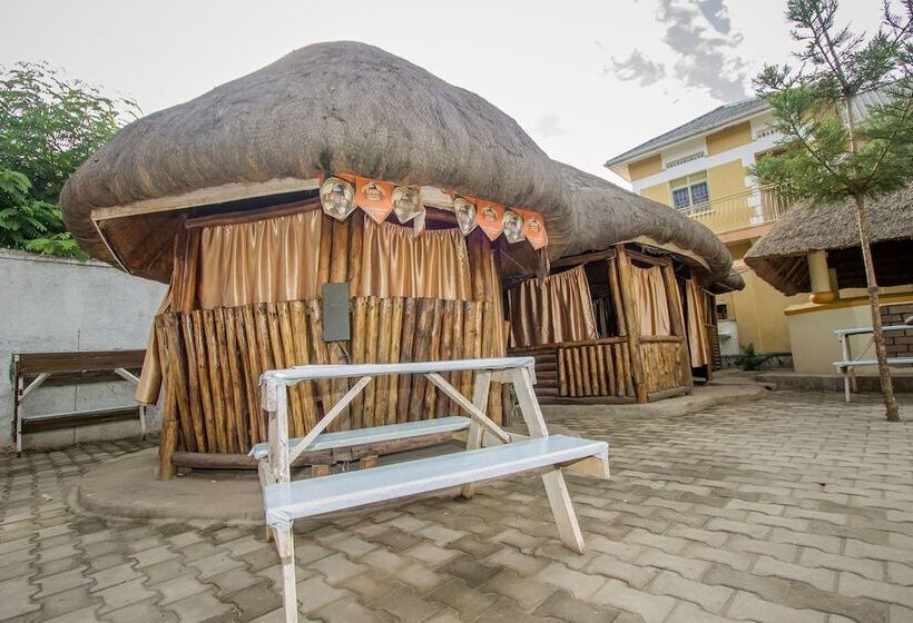 هتل Tropical Savannah Guesthouse