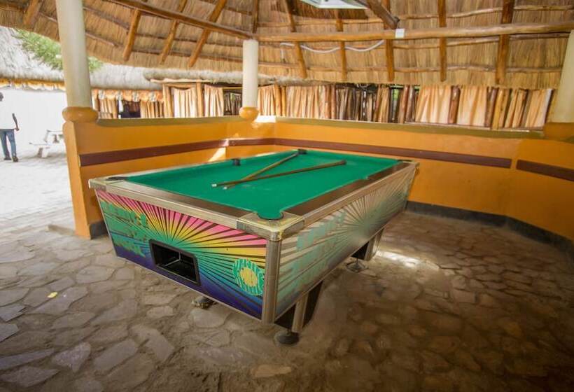 هتل Tropical Savannah Guesthouse