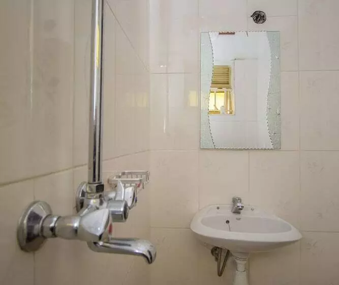 هتل Tropical Savannah Guesthouse