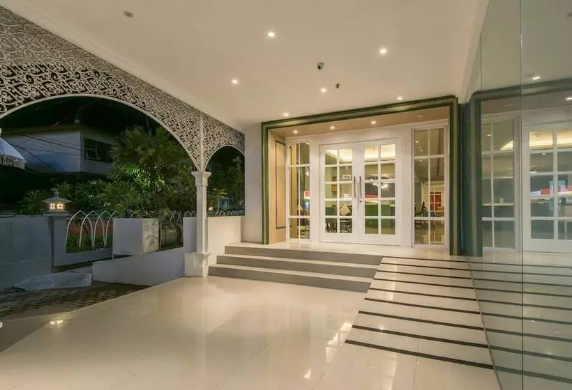 Hotelli Yans House