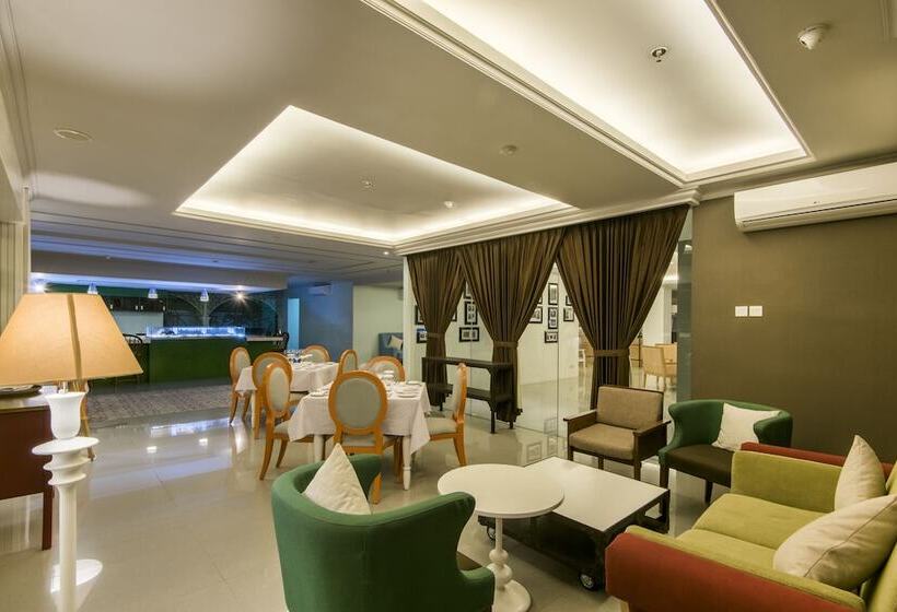 Отель Yans House