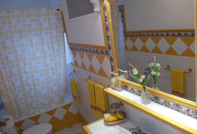 هتل Apartamentos Boutique Casa Beli