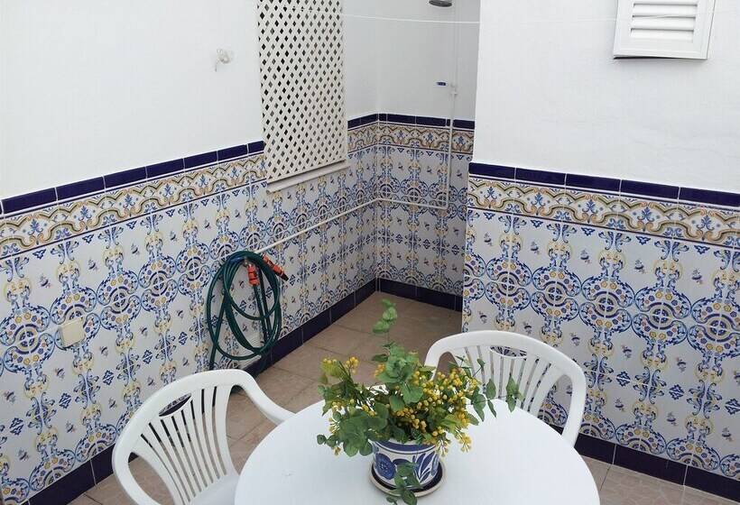 هتل Apartamentos Boutique Casa Beli