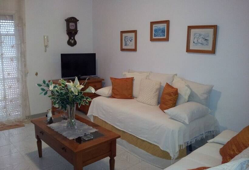 هتل Apartamentos Boutique Casa Beli