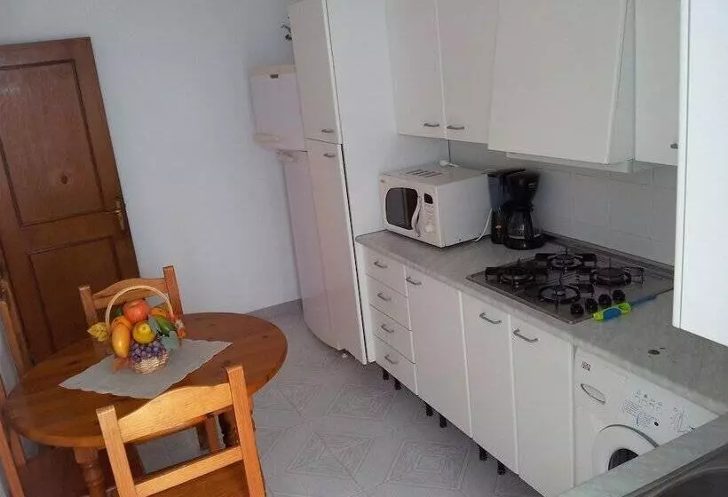 هتل Apartamentos Boutique Casa Beli