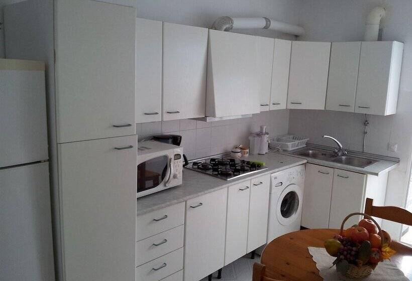 هتل Apartamentos Boutique Casa Beli