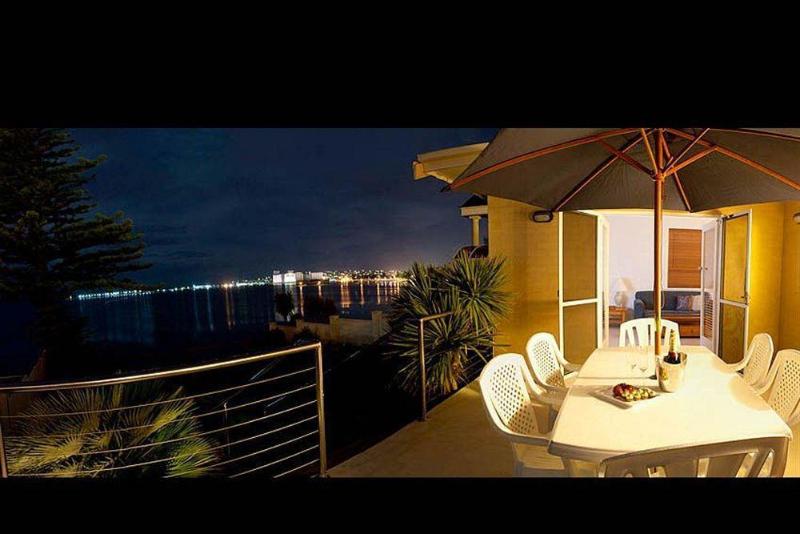 호텔 Bay 10   Suites And Apartments