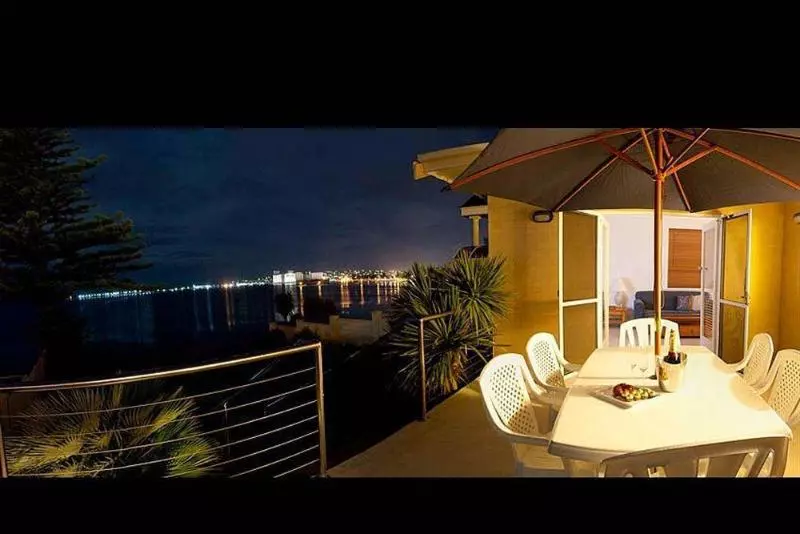 Hotelli Bay 10   Suites And Apartments