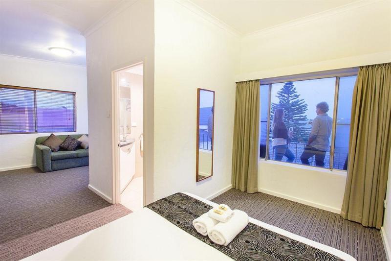 호텔 Bay 10   Suites And Apartments