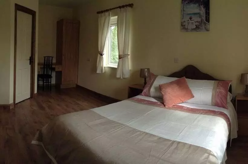 Hotelli Deerpark Manor Bed & Breakfast