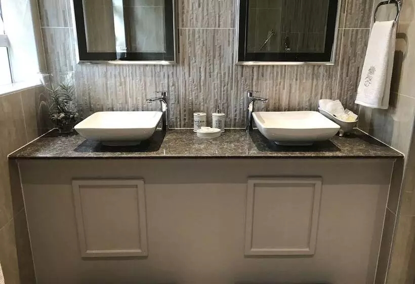 Hotelli Edenwood House