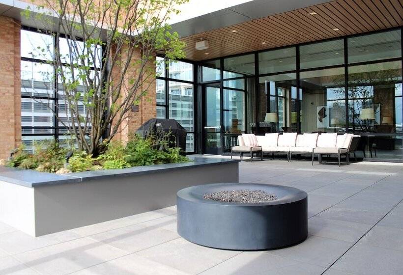 فندق Home2 Suites By Hilton Chicago Mccormick Place