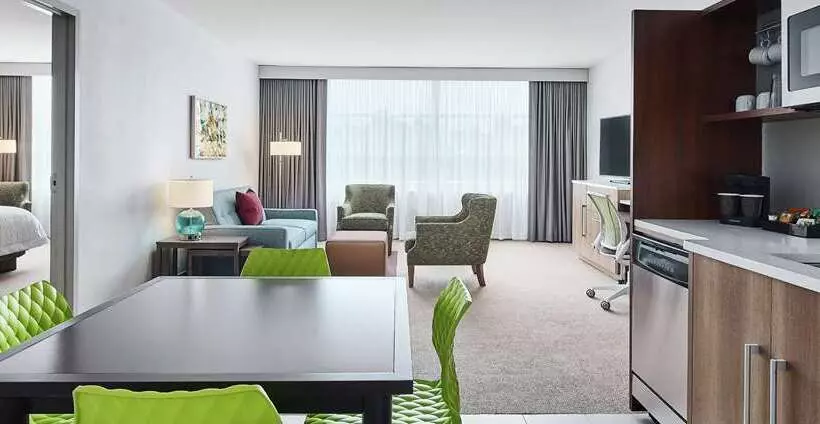 هتل Home2 Suites By Hilton Chicago Mccormick Place