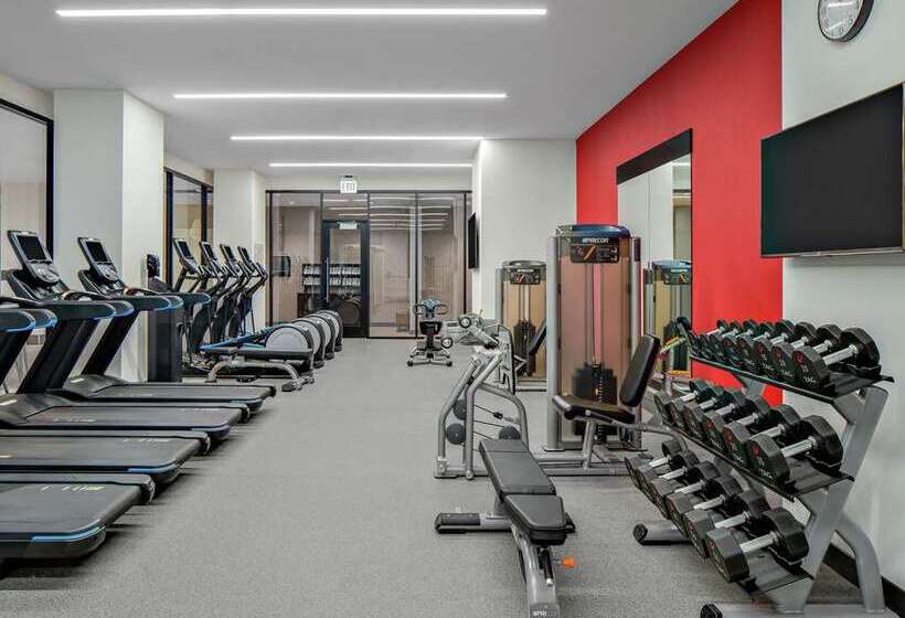 فندق Home2 Suites By Hilton Chicago Mccormick Place