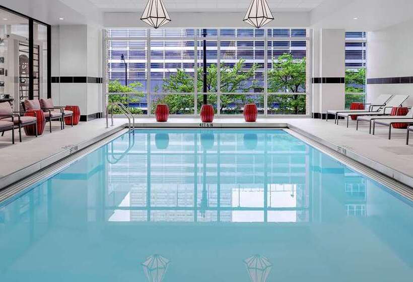 فندق Home2 Suites By Hilton Chicago Mccormick Place