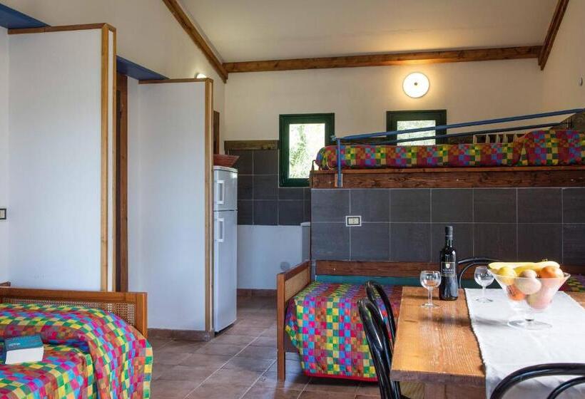 בית מלון כפרי Il Borgo Centro Vacanze