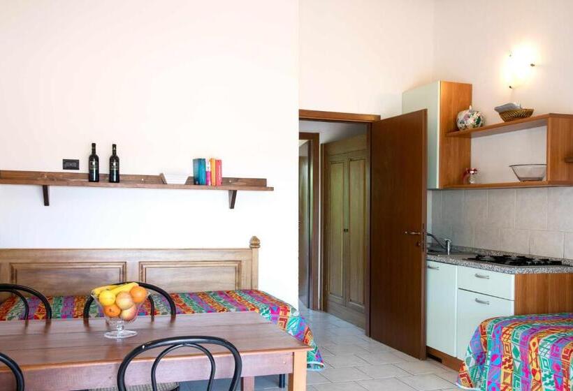 בית מלון כפרי Il Borgo Centro Vacanze