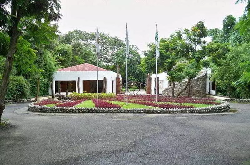 Hotelli Infinity Resort Kanha