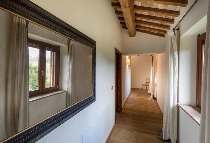 هتل La Casa Dei Cavalli