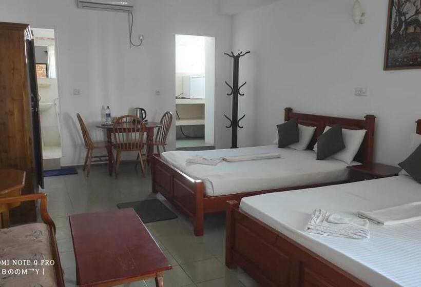 호텔 Oasis Beach Resort