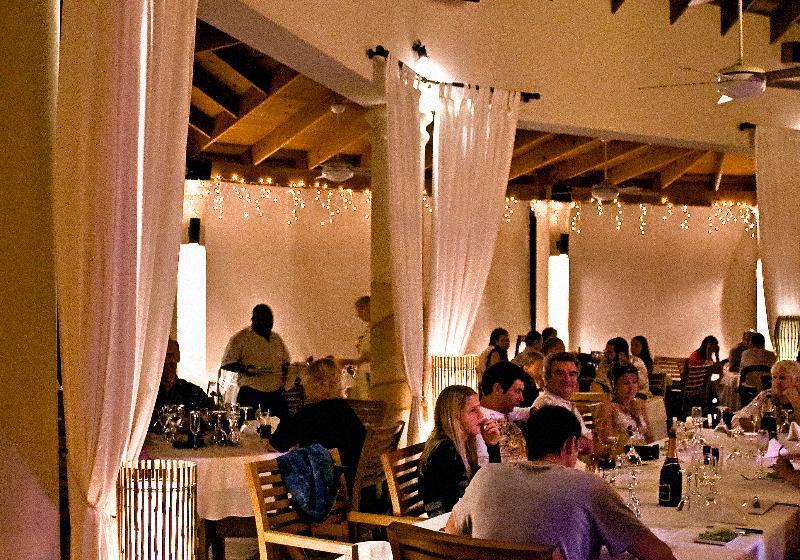 فندق Ocean Village Deluxe